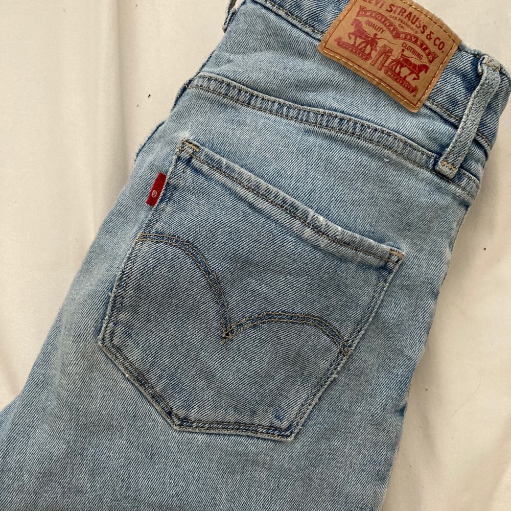high waisted levi strauss jeans